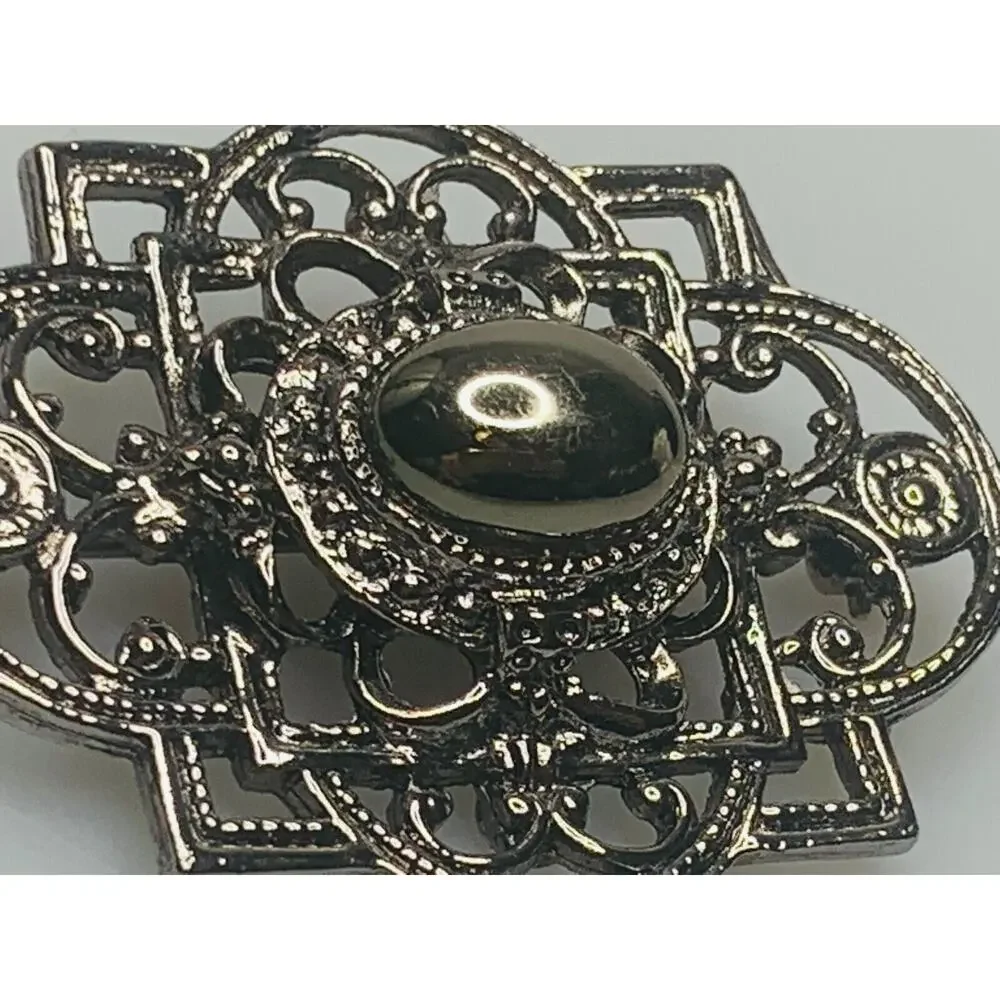 Fashion Pin, Silver Tone with Hematite Stone in the Middle